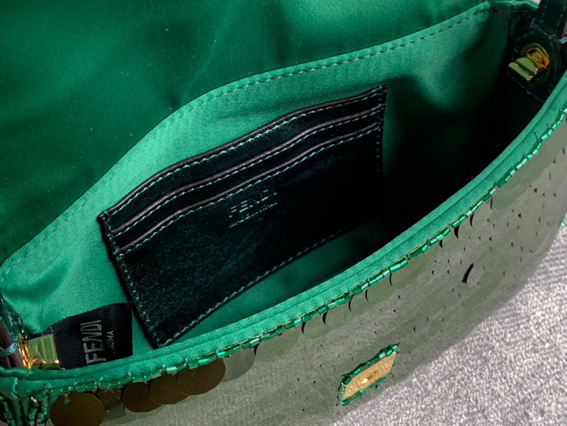 Ziva's Charm handbag – product shot (19.5cm*5cm*11cm)
