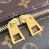 Handle and strap detail of signature everyday-luxe women's handbag – women's everyday handbag