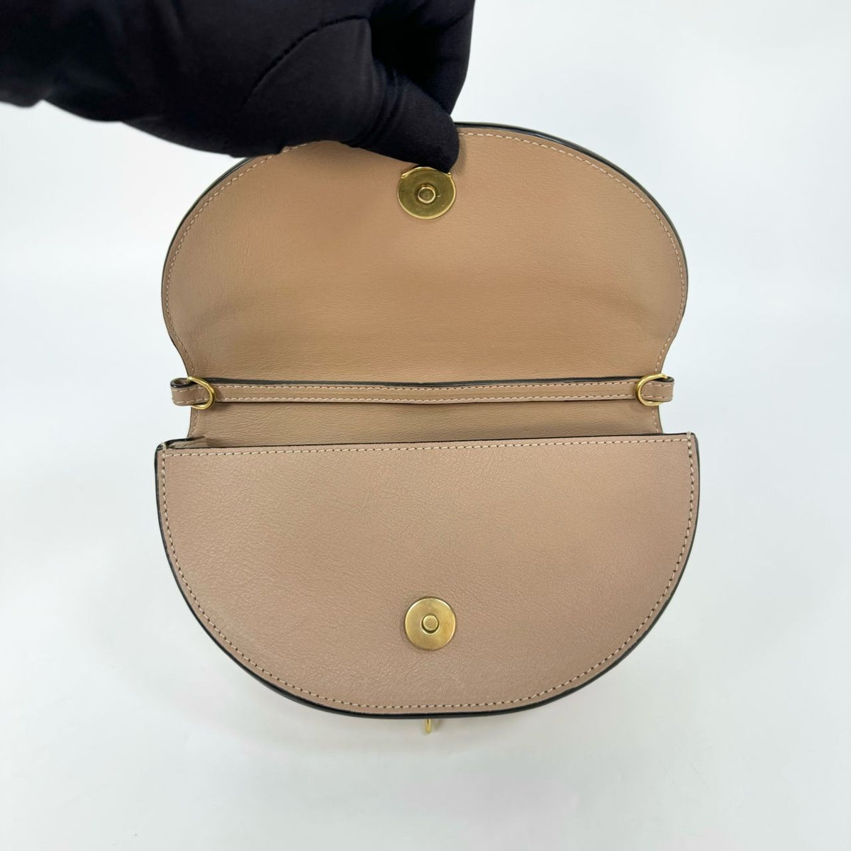 Chloe authentic luxury handbag Brown leather craftsmanship