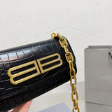 Ziva's Charm handbag – detail view (one versatile size)