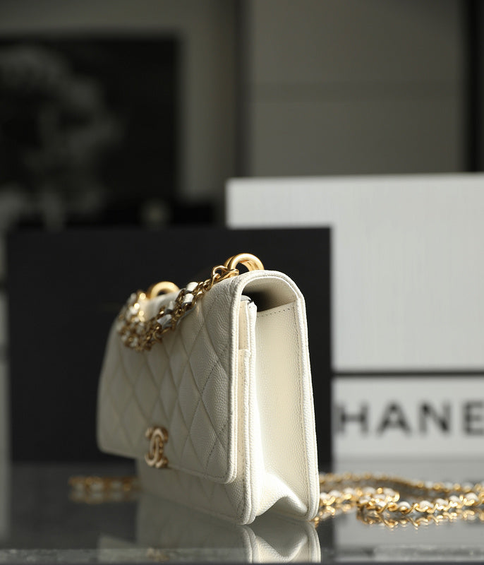  women's handbag, mid design, view 5