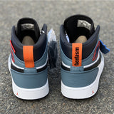 Nike Men's & Women's Premium Low-Top Trainers — Style 001 angle view