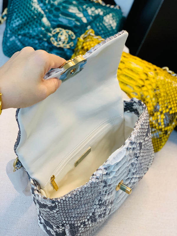  mid purse view 8