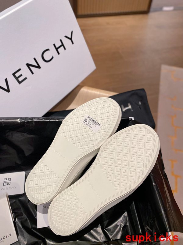 Givenchy shoes Style 017 - back heel detail