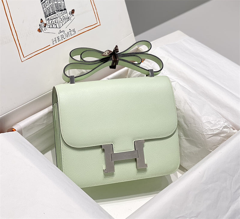 Close-up detail of streamlined bag design