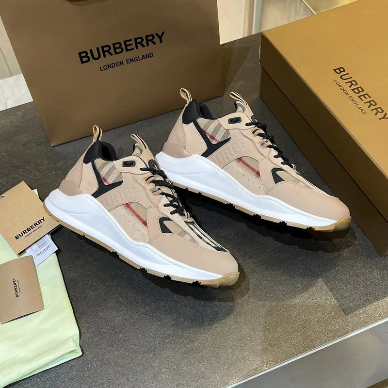 Burberry shoes Style 072 - logo and branding close-up