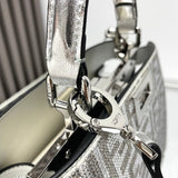 Ziva's Charm handbag – close-up view (27cm*21cm*9.5cm)