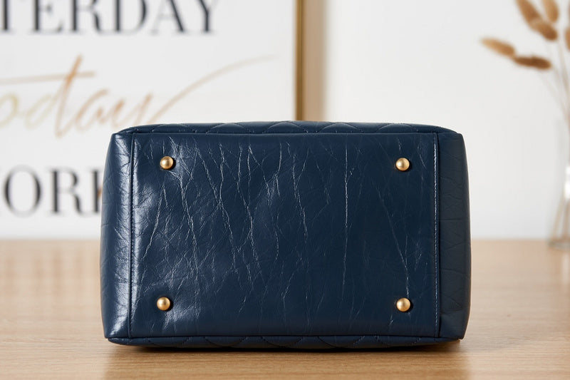  women's handbag, versatile design, view 4