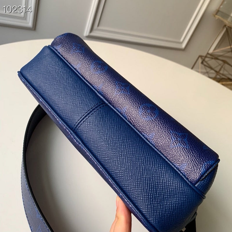 Back view of statement everyday-luxe women's handbag – women's premium purse
