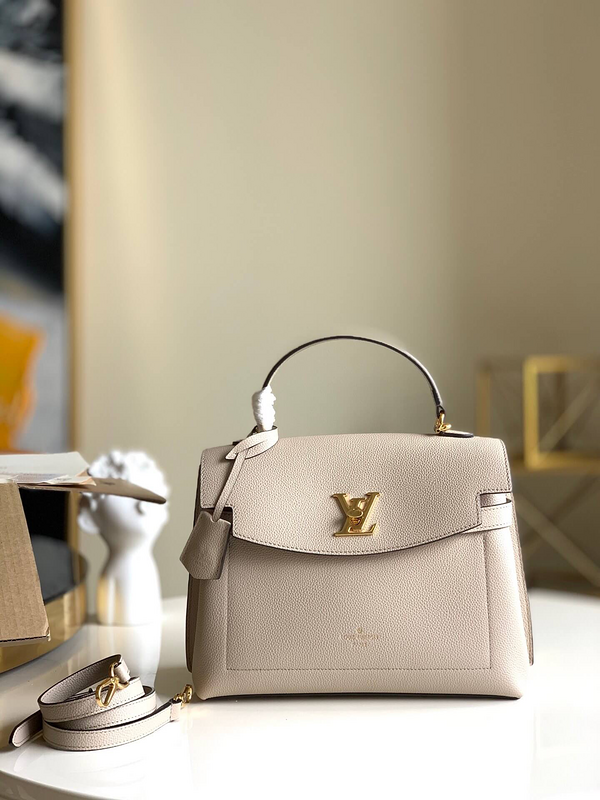 Side profile of statement chic women's handbag – women's luxury handbag