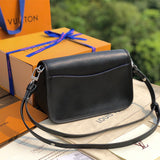  contemporary carryall bag detail view showing craftsmanship 8