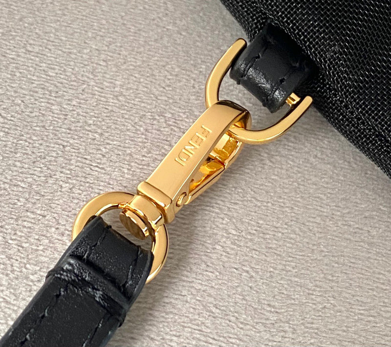 Ziva's Charm handbag – detail view (34cm*1cm*24cm)