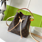  versatile everyday bag detail view showing craftsmanship 8