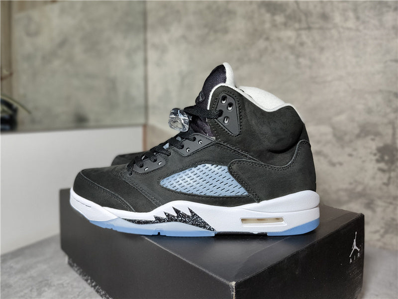 Nike Men's & Women's Signature Luxury Sneakers — Style 180 side view