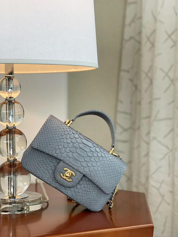  women's handbag, mid design, view 3