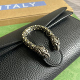 Styled lifestyle shot of modern classic women's handbag – women's everyday handbag