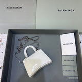 Effortless Vegan Leather Handbag - Modern Structured Build | Women's Luxury Handbag #484 - close-up detail shot (image 3) of designer-inspired handbag
