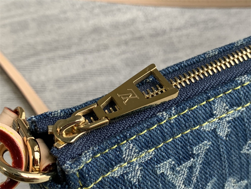  sleek everyday bag detail view showing craftsmanship