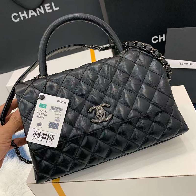 Zivas Charm Classic Sensibility Everyday Handbag (Structured Everyday Essential) – Styled Look