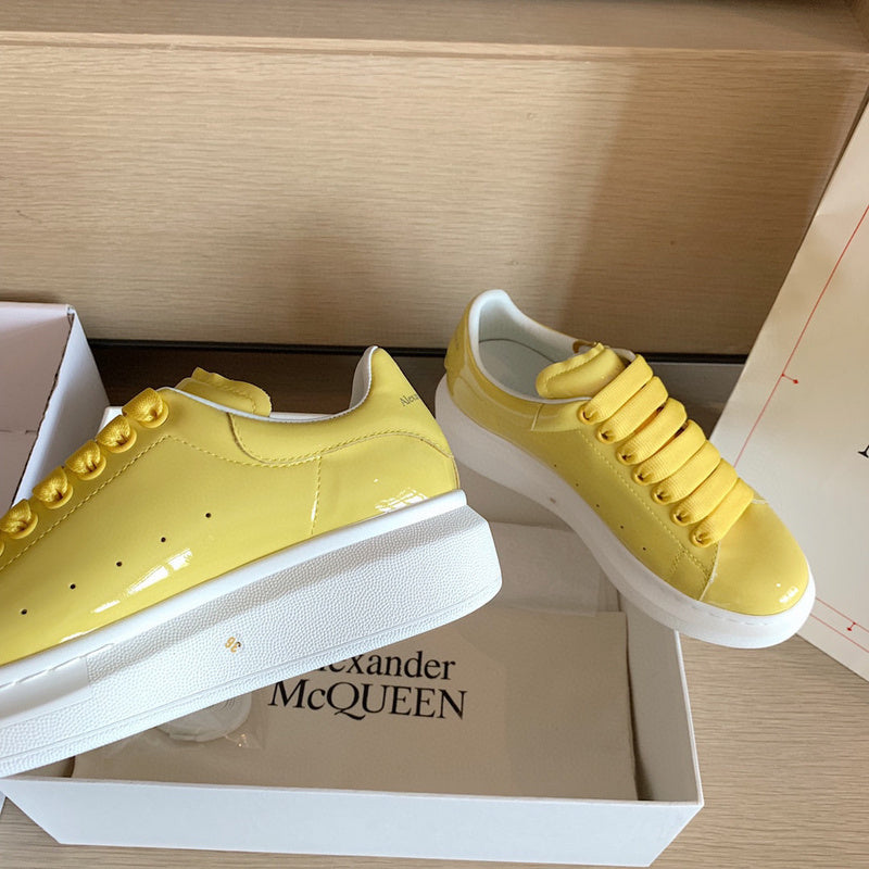 Alexander McQueen shoes Style 278 - angled studio shot