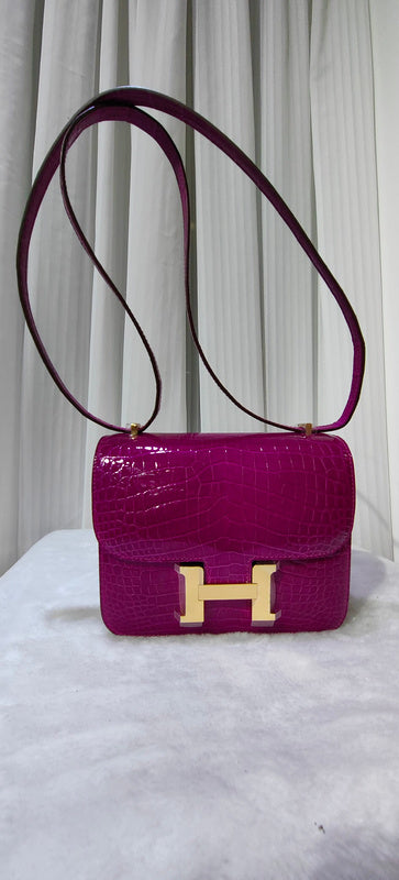 Streamlined bag shown from front angle