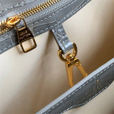  tote bag interior and compartment view 15