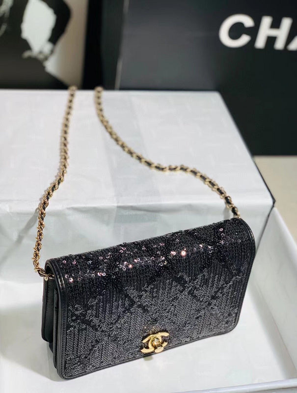  women's handbag, mid design, view 3