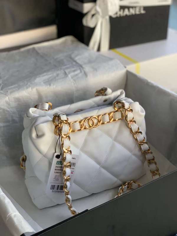 Zivas Charm Versatile Design Everyday Handbag (Everyday Luxury Essential) – Detail View