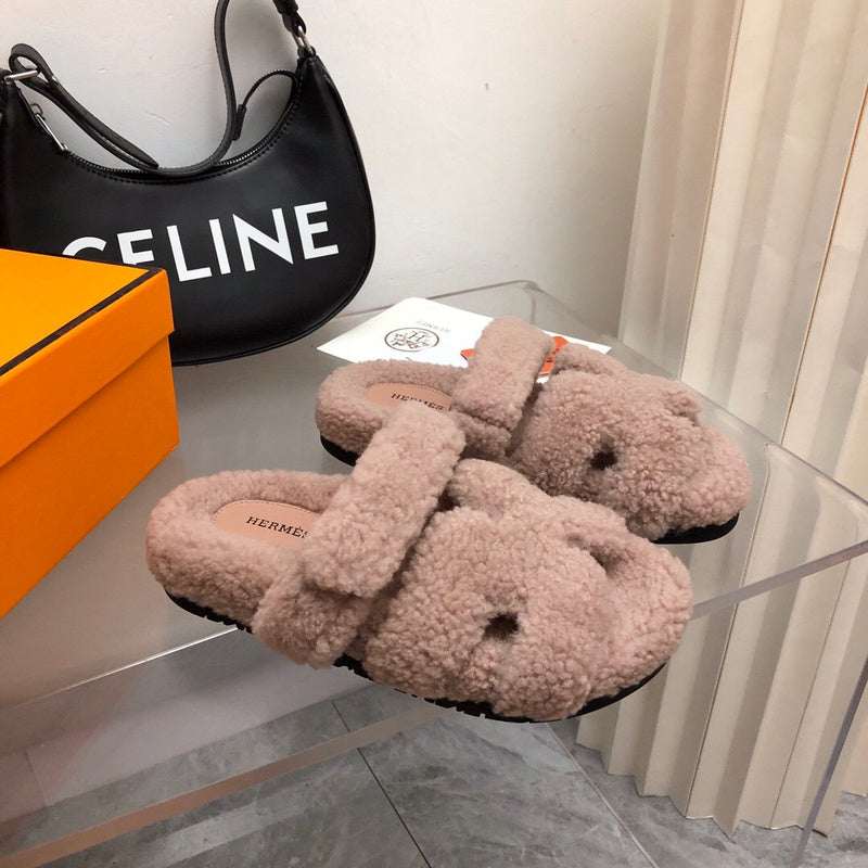Hermes shoes Style 266 - packaging and accessories (alternate angle)