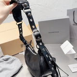 Ziva's Charm handbag – close-up view (one versatile size)