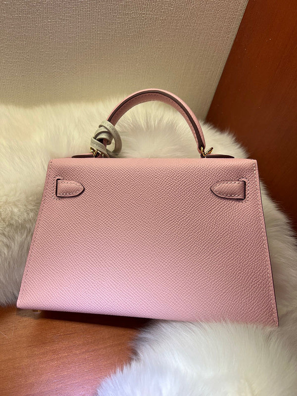 Elegant handbag styled for everyday wear