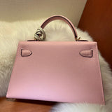 Elegant handbag styled for everyday wear