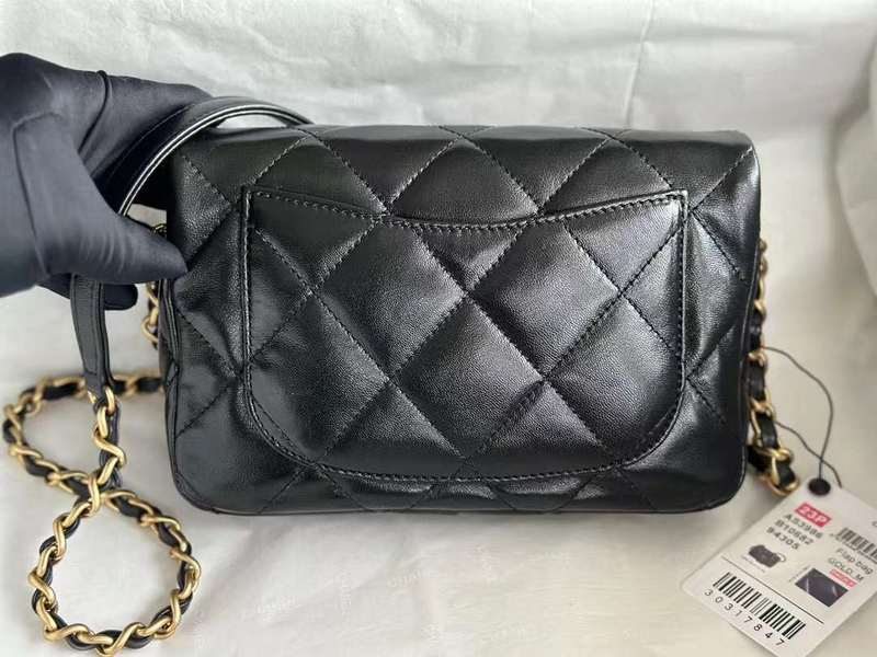 Zivas Charm Understated Luxury Luxury Handbag (Thoughtfully Structured Design) – Close-Up Detail