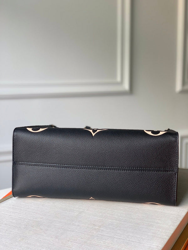 Back view of everyday-luxe modern women's handbag – women's designer-style accessory