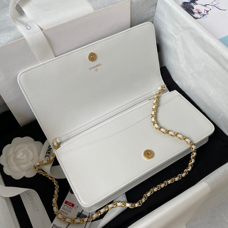 Ziva's Charm handbag – lifestyle view (one versatile size)