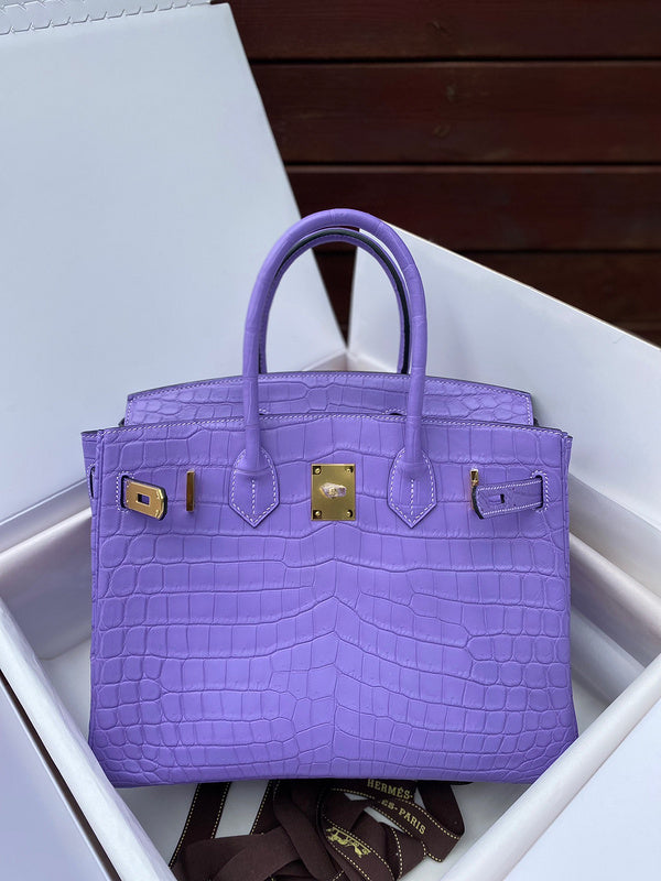 Close-up detail of balanced bag design