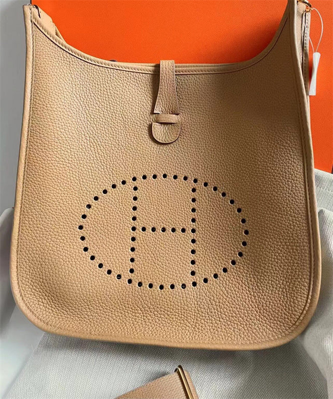  Modern top-handle bag front view 19