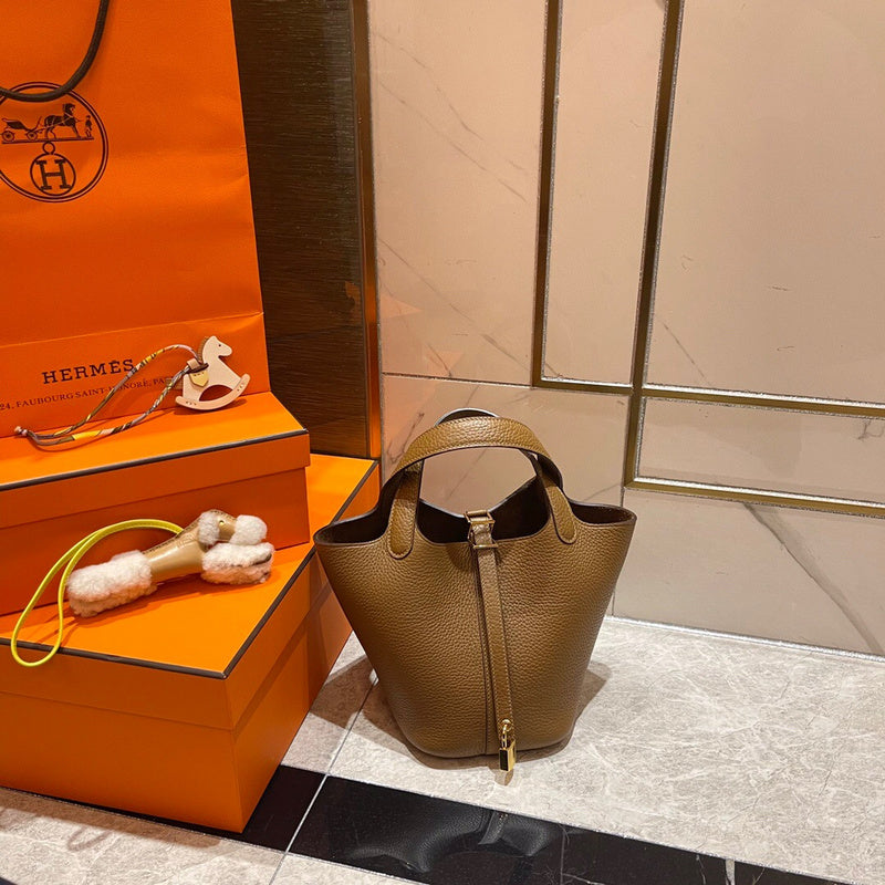 Interior view of streamlined premium bag