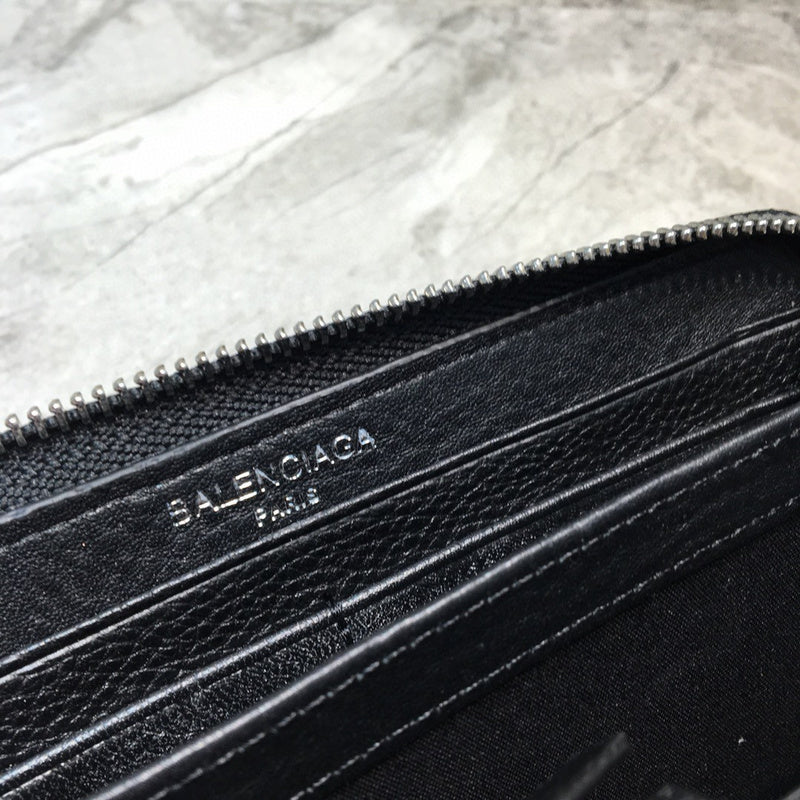Polished Vegan Leather Handbag - Smooth Faux-Leather Exterior | Women's Luxury Handbag #1002 - texture close-up (image 9) of designer-inspired handbag