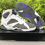 Nike Men's & Women's Premium Low-Top Trainers — Style 157 interior view