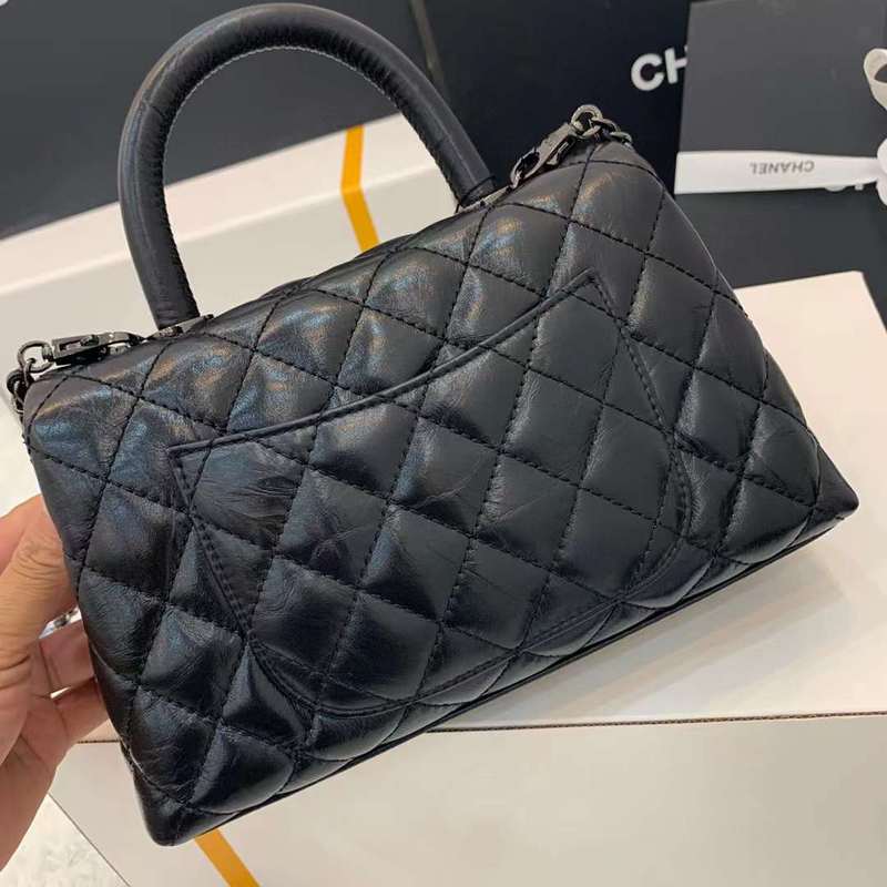 Zivas Charm Everyday Sophistication Everyday Handbag (Structured Everyday Essential) – Interior View