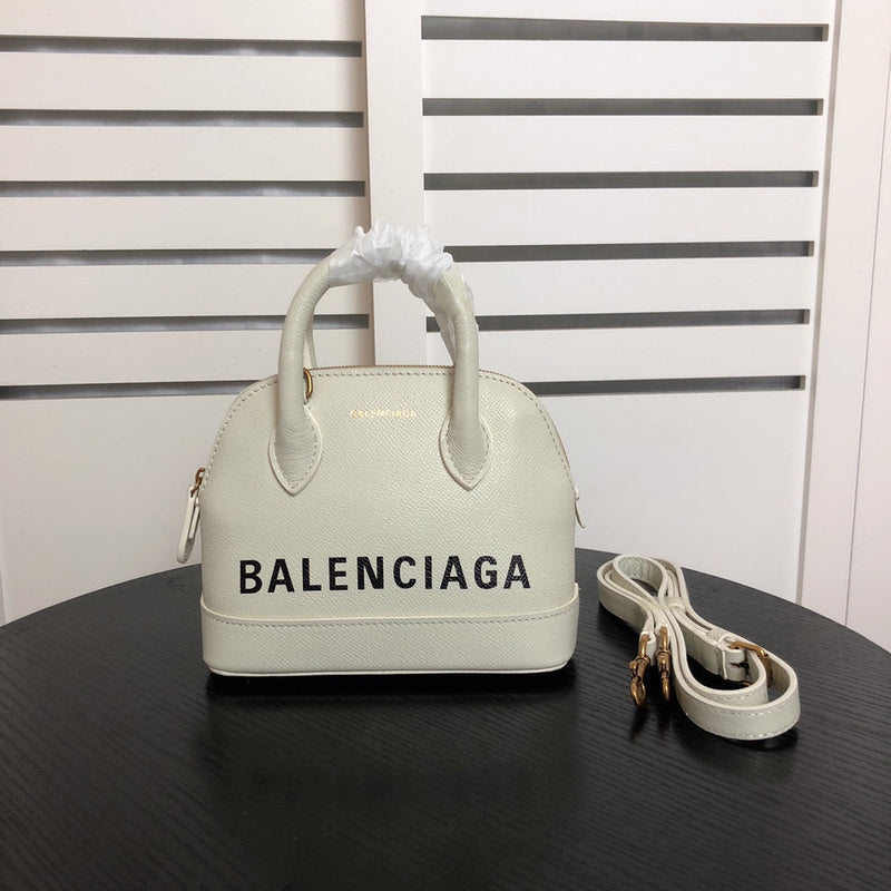 Front view of refined structured women's handbag – women's everyday handbag