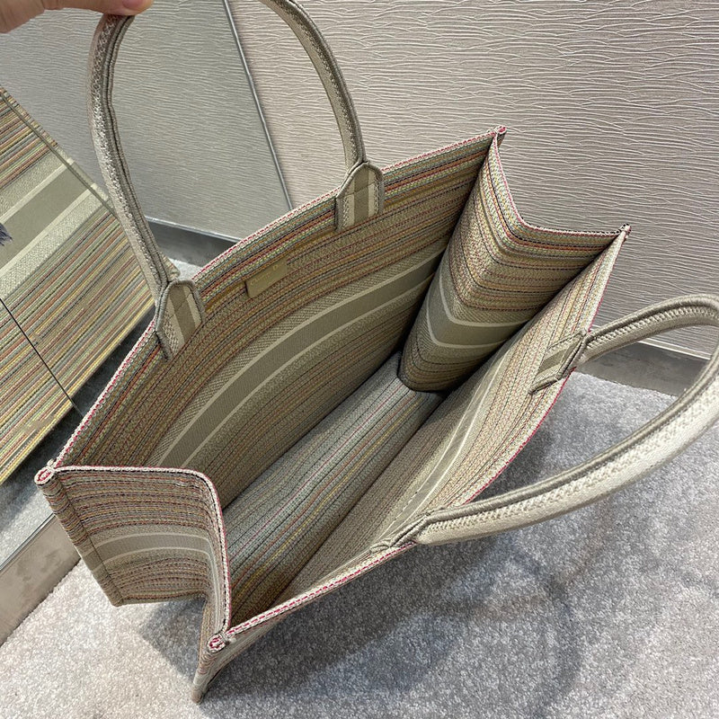 Close-up detail of modern statement women's handbag – women's luxury accessory