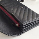 Zivas Charm Chic Craftsmanship Everyday Handbag (Timeless Wardrobe Addition) – Detail View