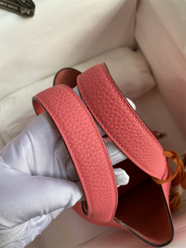 Sophisticated bag women's premium everyday handbag