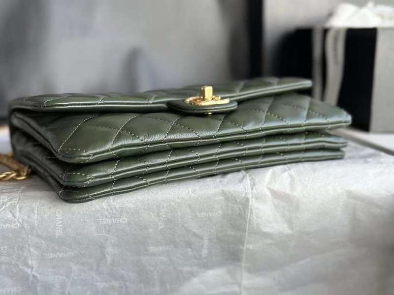 Zivas Charm Signature Style Everyday Handbag (Modern Wardrobe Staple) – Detail View