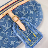  structured bag interior and compartment view