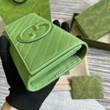 Close-up detail of classic sleek women's handbag – women's statement bag