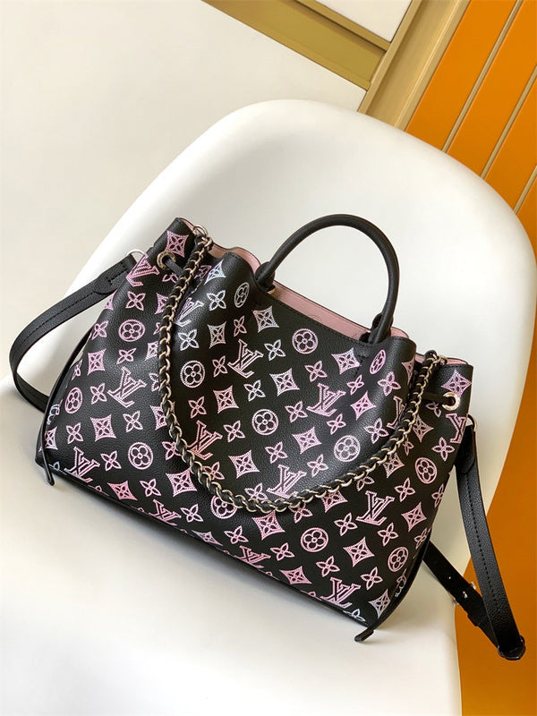  Sleek shopper bag front view