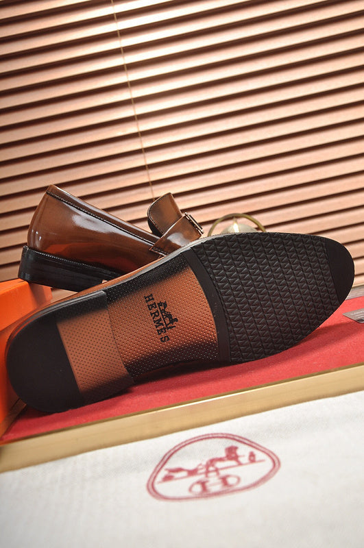 Hermès Grey Classic Ballet Flats - Detail Shot of Craftsmanship